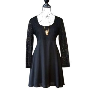 🇨🇦 90s Black Mini Chiffon Dress With Lace Sleeves Size Medium